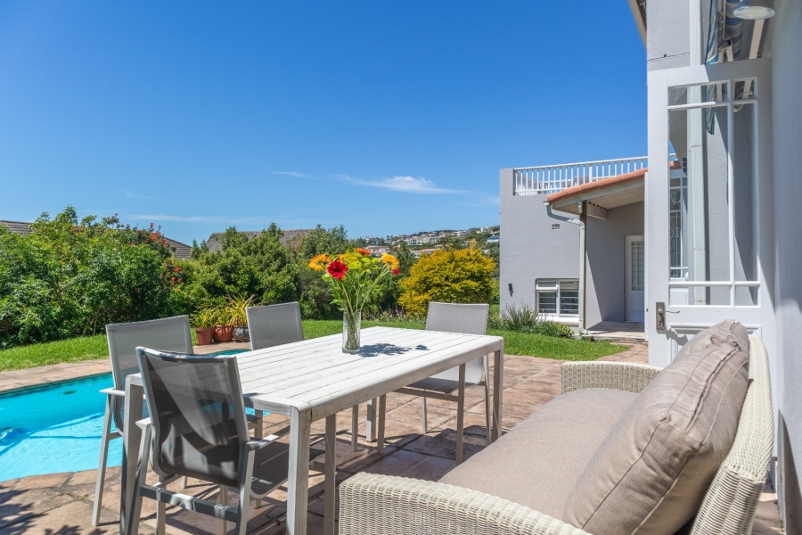 4 Bedroom Property for Sale in Plettenberg Bay Central Western Cape